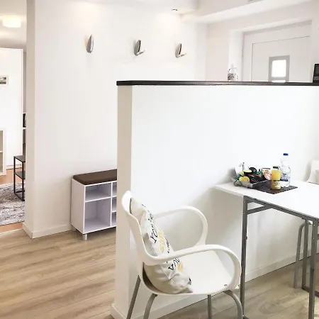 Business Tuscany Mit Grosser Gartenterrasse Apartamento