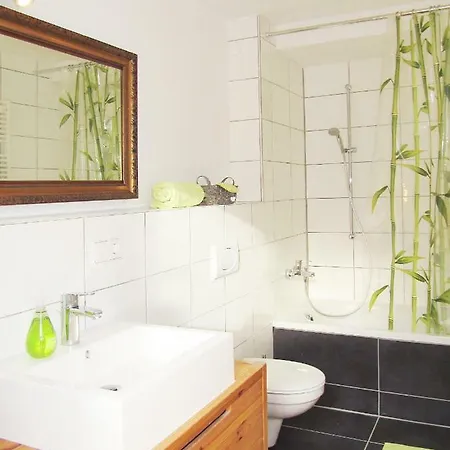 Apartamento Business Tuscany Mit Grosser Gartenterrasse Reutlingen